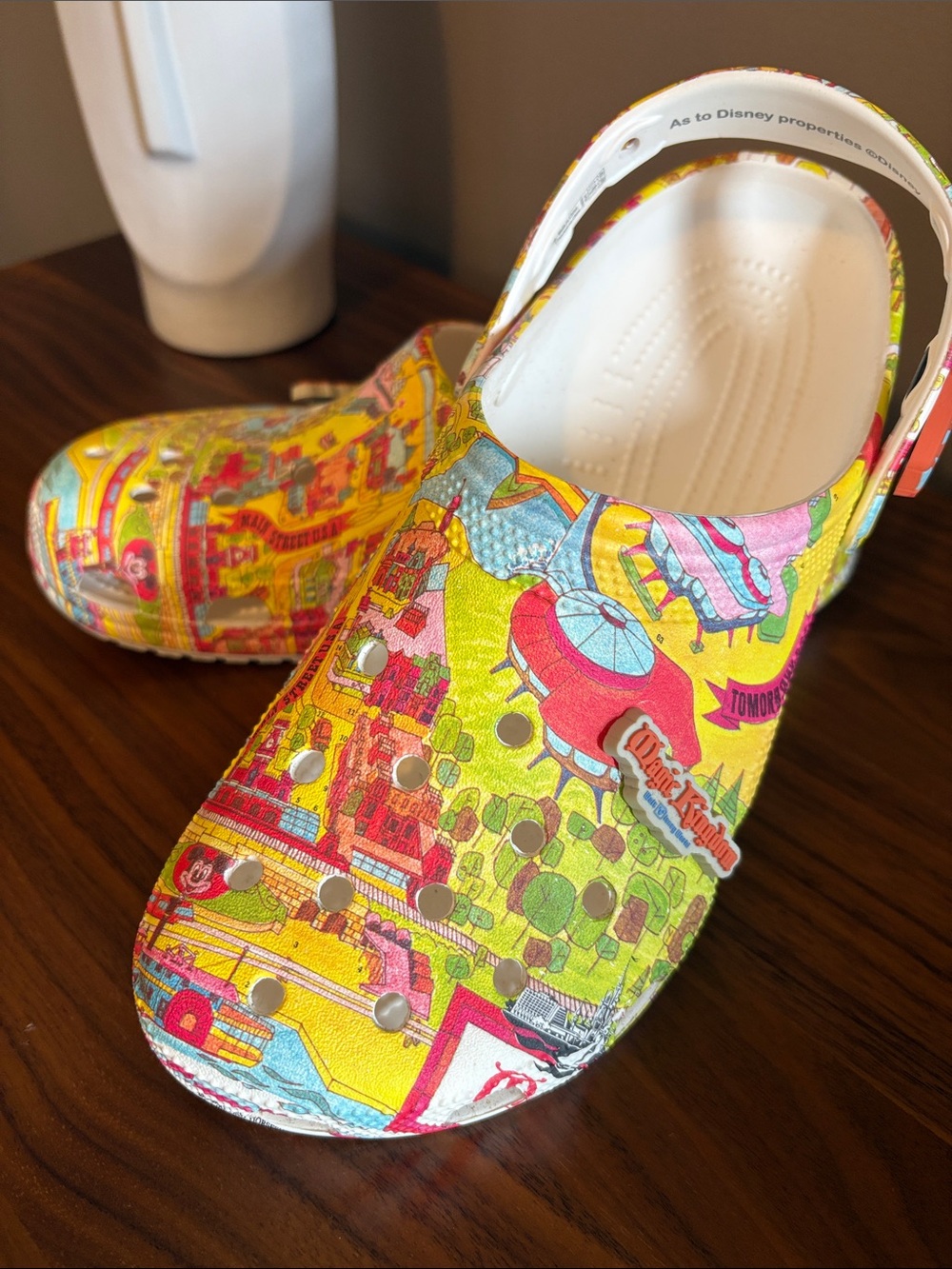 CROCS  Disney Parks 50th Anniversary vault collection parks map M8/W10